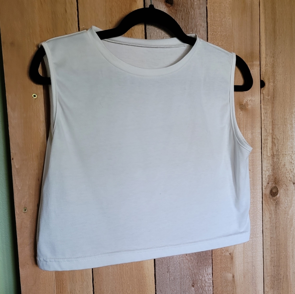 ⭐White crop top⭐